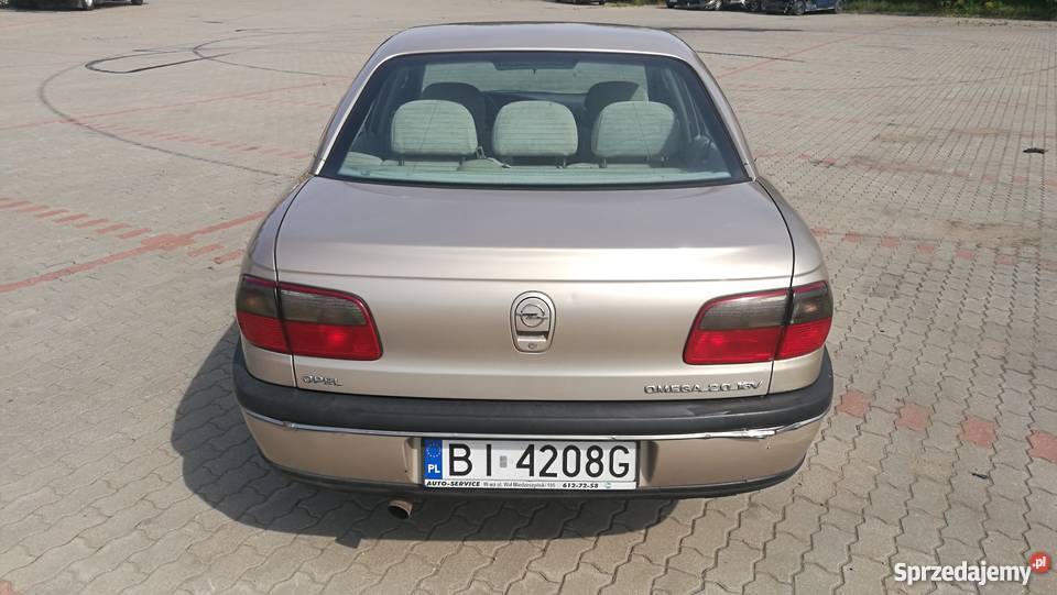 Opel Omega b 20 16v benzyna wyposażenie limuzyna welurowa tapicerka Białystok