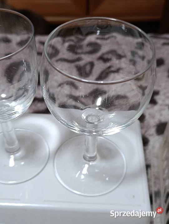 kieliszki np do wina