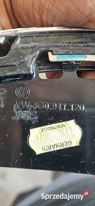 VW PASSAT B8 3G0 LISTWA LAMPY PRAWA CHROM PRAWY Międzychód