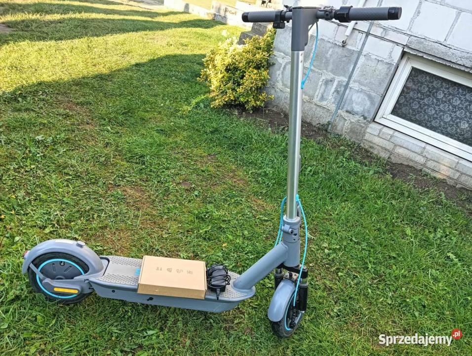 Hulajnoga elektryczna Motus Scooty 10 plus 2023 Kurzętnik