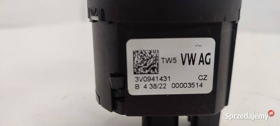 SKODA KAROQ PRZEŁĄCZNIK ŚWIATEŁ 3V0941431 osobowe sprzedam