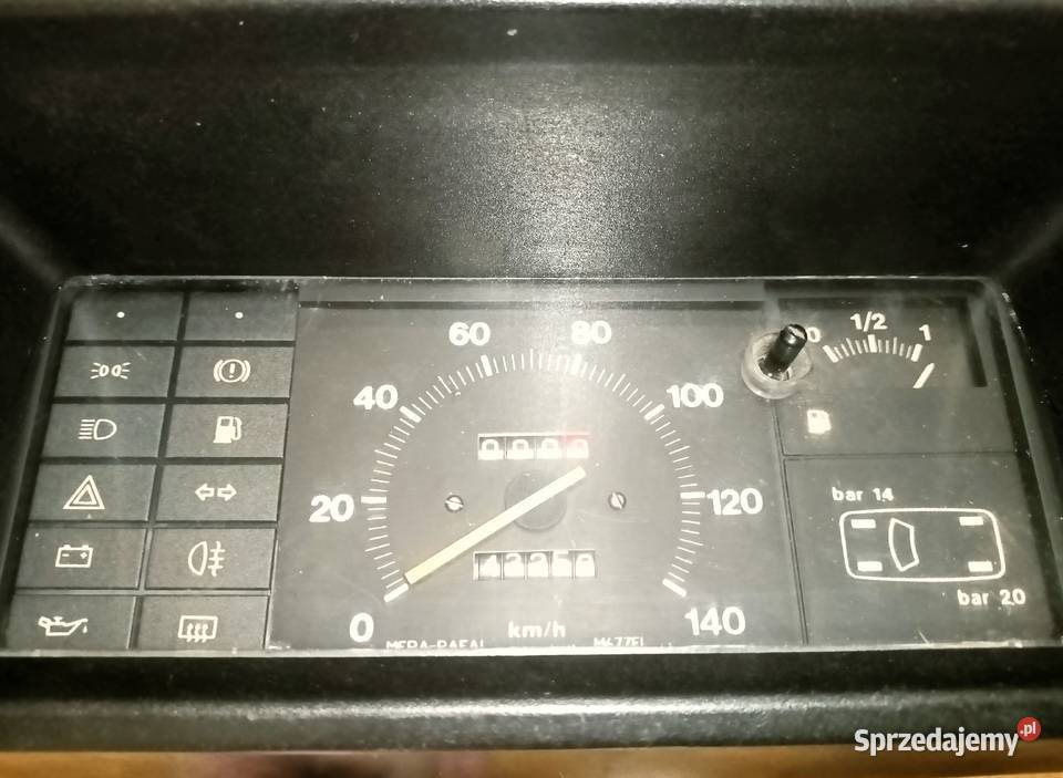 Licznik Obudowa Przełączniki Fiat 126p FL osobowe Tarnobrzeg