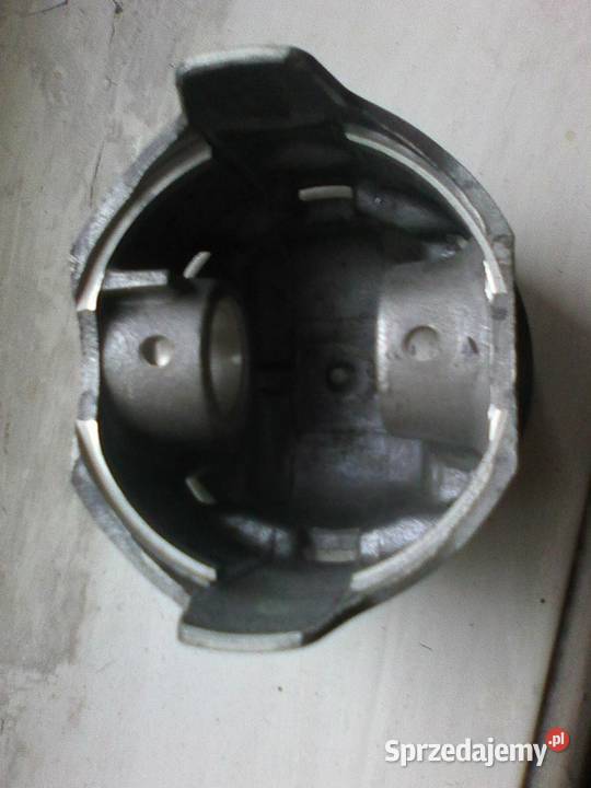 fiat 126 p czesci tloki gaznik bagaznik radio kujawsko-pomorskie Fabianki sprzedam