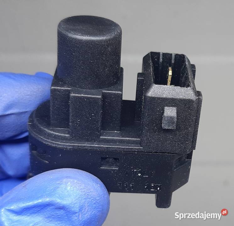 WŁĄCZNIK ŚWIATEŁ STOP FORD COUGAR MONDEO FOCUS Mielęcin