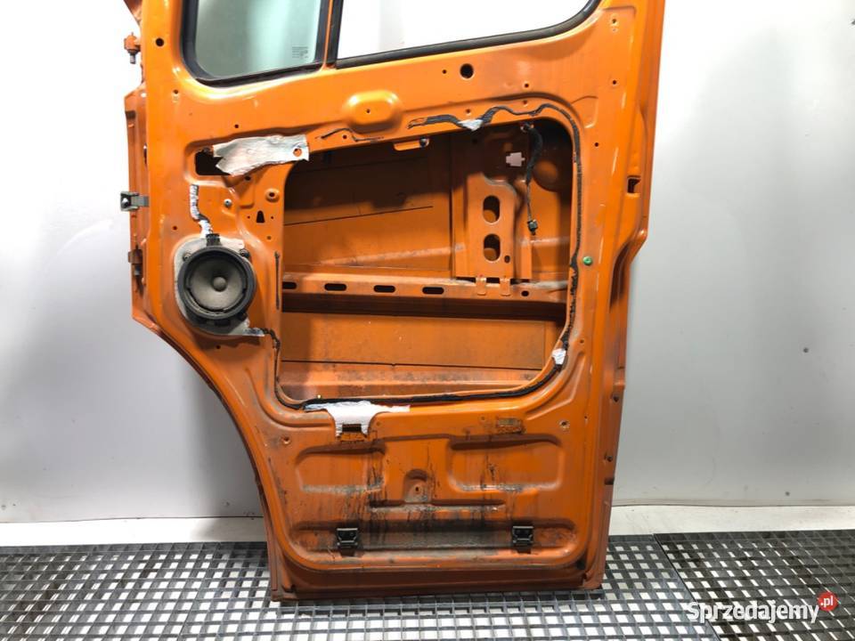 DRZWI PRAWY PRZÓD VW CARFTER 30 35 Bus 0616 osobowe sprzedam