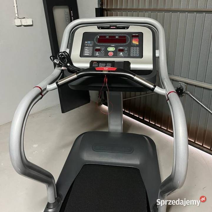 Profesjonalna bieżnia pełnej regeneracji Star Warszawa