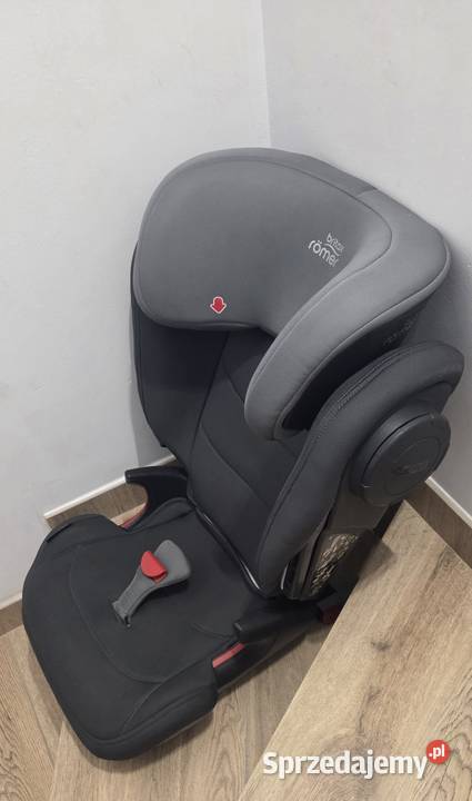 Śliczny czysty fotelik samochodowy ROMER britax Wola Mrokowska