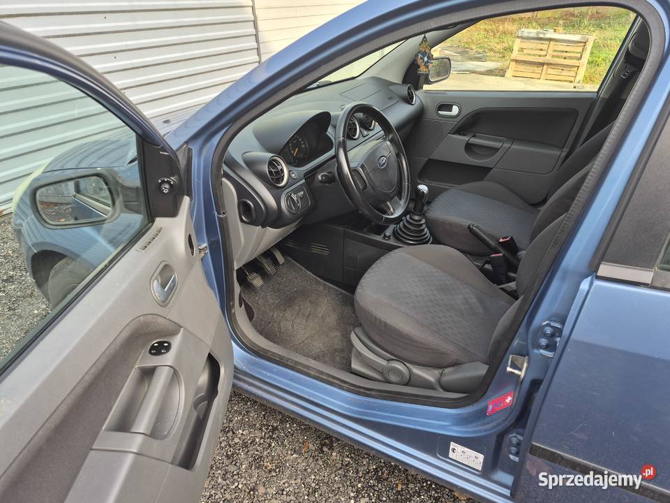 Ford Fiesta 14 benz 2002r Klimatyzacja Hatchback kujawsko-pomorskie Mogilno