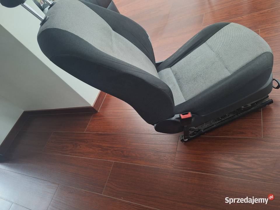 Fotel kierowcy skoda fabia 2 roomster lift Włoszczowa sprzedam