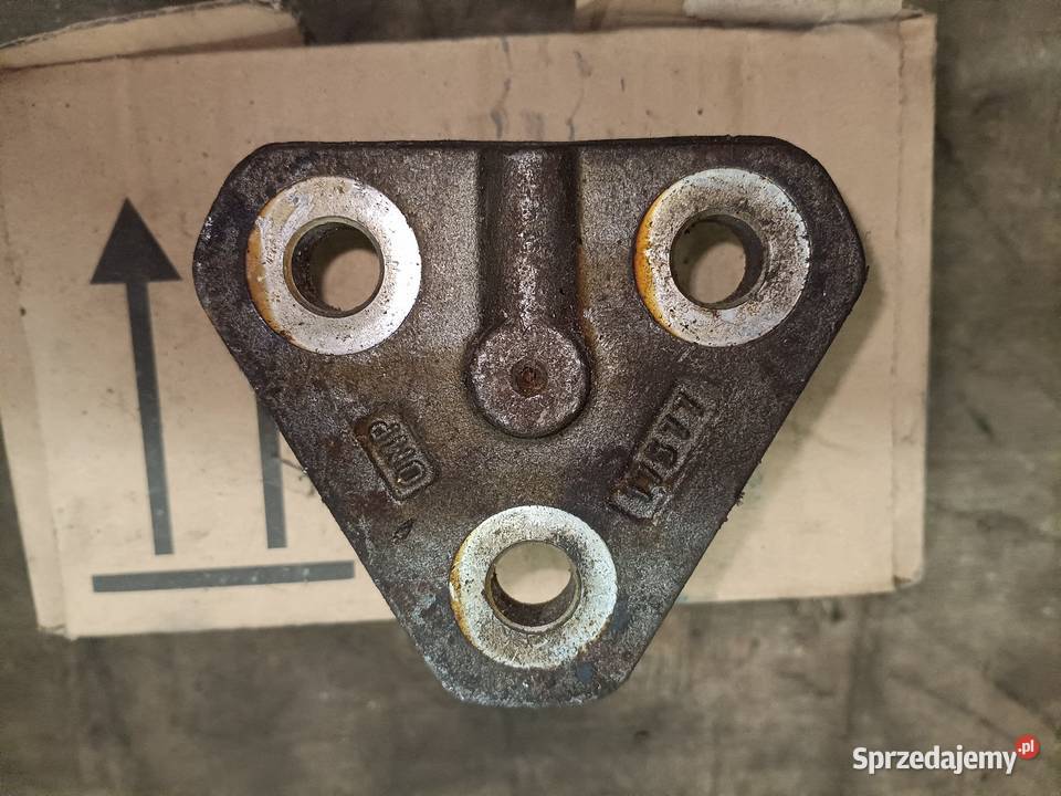 Sworzeń zwrotnicy komatsu WB 93 Rok produkcji 1999 Miękinia