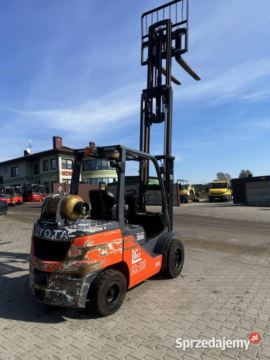 wózek widłowy TOYOTA 8FGJF35 3500 430m silnik 4Y Działoszyn
