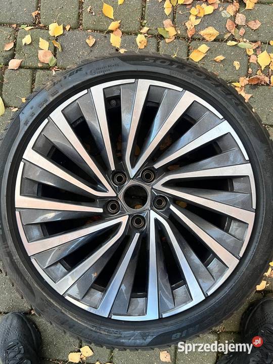 SKODA SUPERB IV 4 BELATRIX 5x112 8Jx18H2 ET44 Lubin