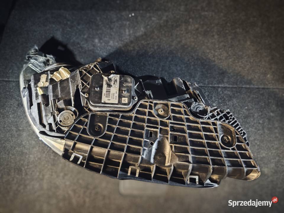 Lampa przednia L i P xenox Ford Kuga MK2 Lift osobowe Ełk