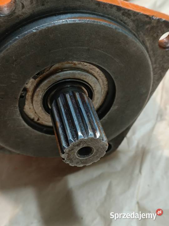 Pompy hydrauliczne z koparki Waryński podwójne Produkcja Krzepice