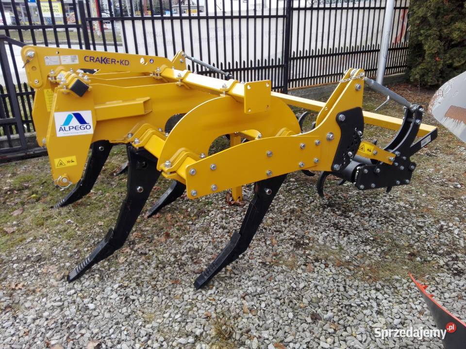 Pług dłutowy Głębosz Alpego Maszyny uprawowe Rawa Mazowiecka