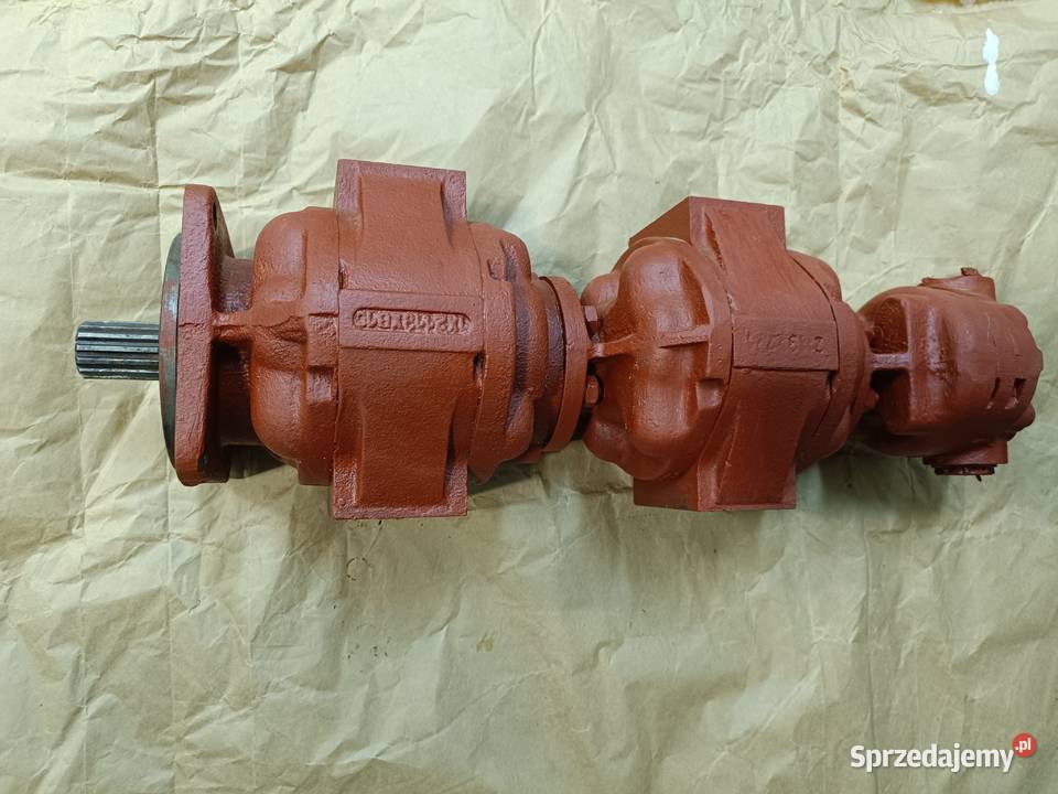 Pompy hydrauliczne z koparki Waryński potrójne łódzkie Działoszyn