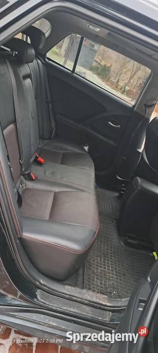 Toyota avensis 2015 uszkodzony sprzedam