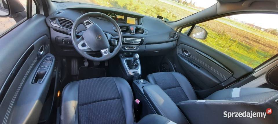 Renault Megane 09r Climatronik 16ben Przebieg isofix Świdnica