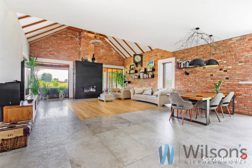 sprzedaży domu wolnostojącego 560m2 Osieck Ks