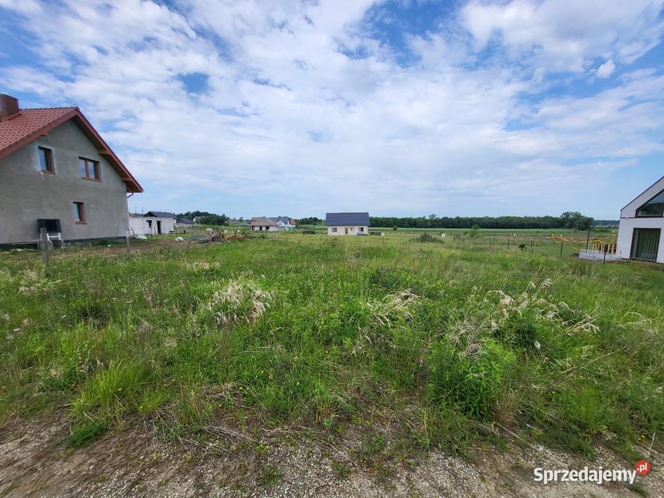 Działka budowlana 900m w Sobótce z widokiem na Sprzedaż