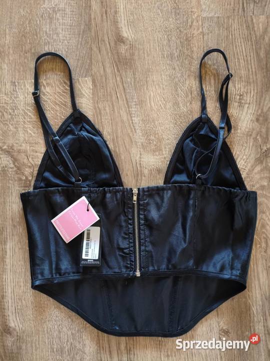 Czarny top gorsetowy na ramiączkach Hajnówka