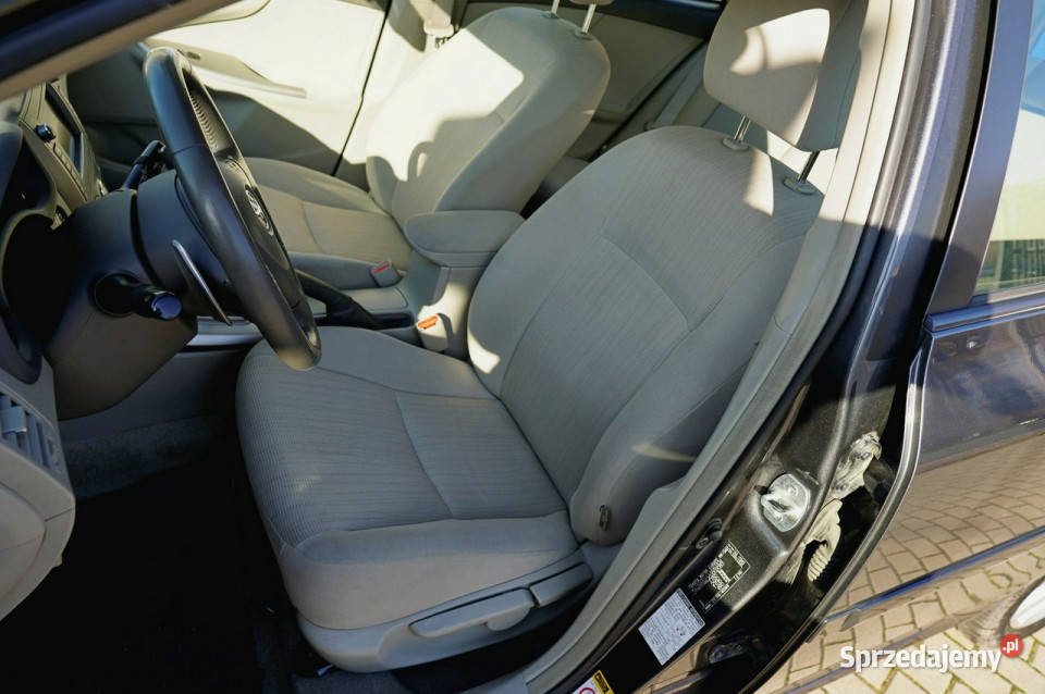 Toyota Corolla salon Polska bogata wersja Warszawa sprzedam