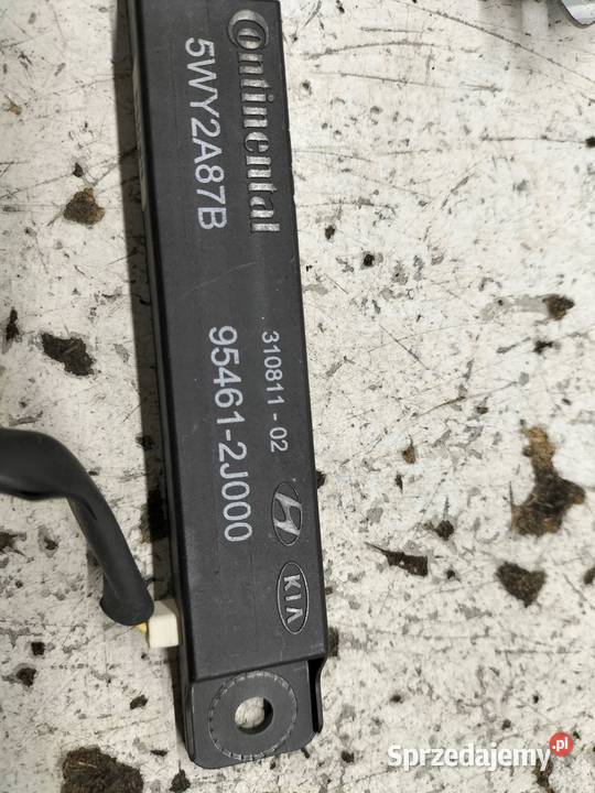 WZMACNIACZ KOMPLET 954702S000 5WY8289C osobowe