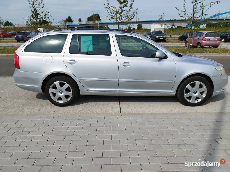 Skoda Octavia 2 kombi Ambiente 16mpi 102 ładny