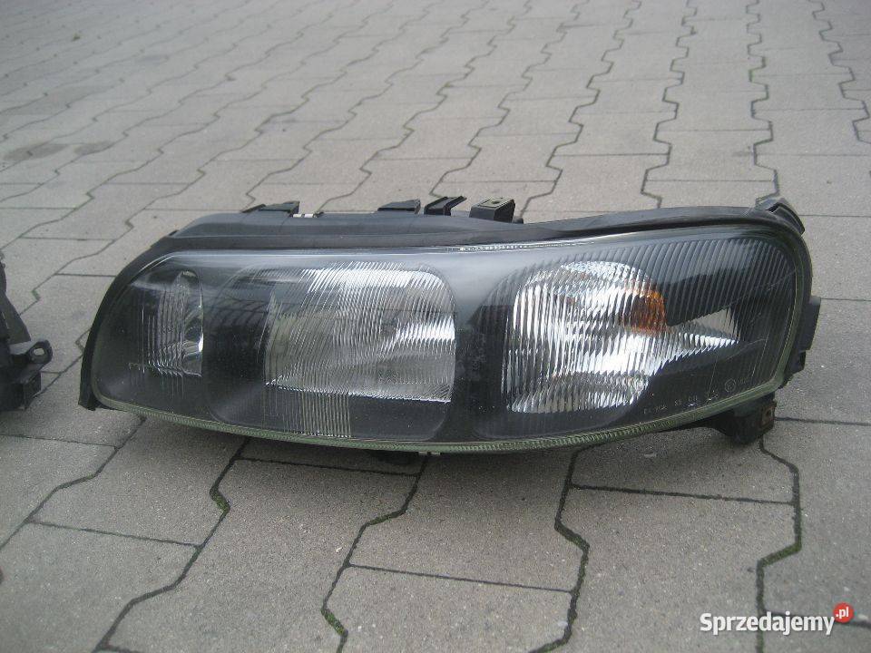 volvo s60 0004r lampy przód prawa lewa osobowe