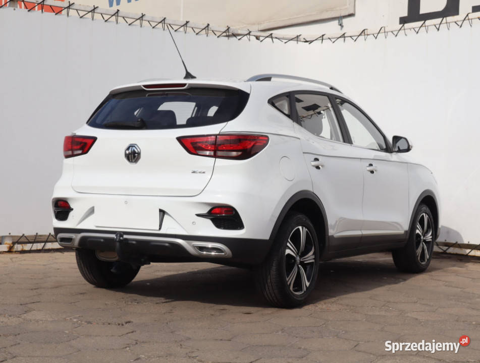 MG ZS SUV 15 hak