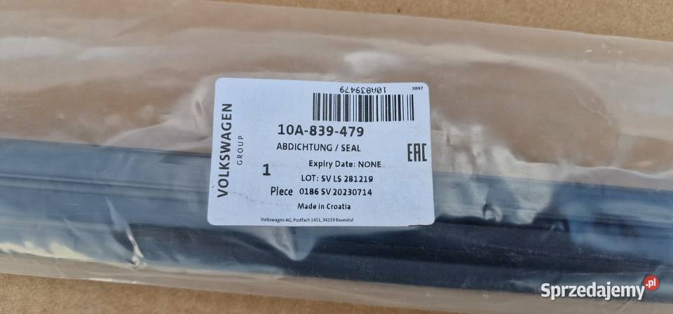 VW ID3 LISTWA ZGARNIAJĄCA SZYBY LEWY TYŁ osobowe Bieleń sprzedam