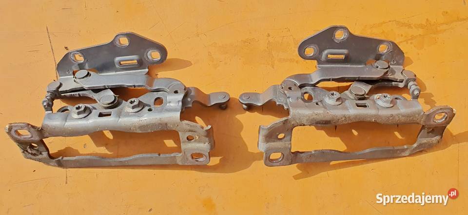 MERCEDES W204 2011 LIFT ZAWIASY MASKI Radom