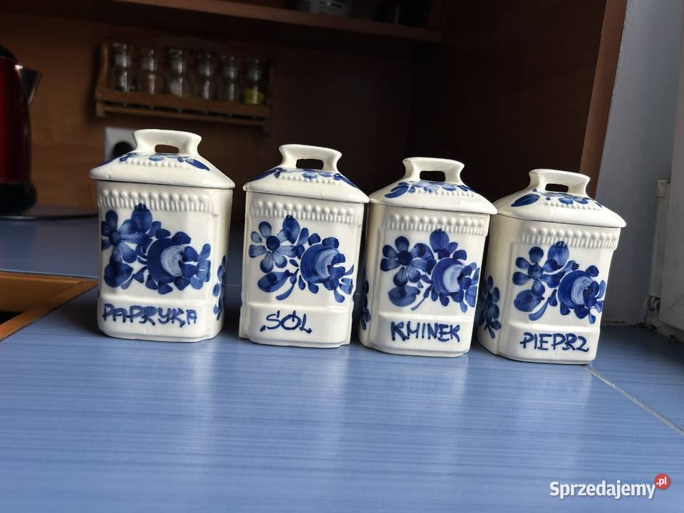 Włocławek 4 małe pojemniki papryka kminek pieprz Nowy Sącz sprzedam