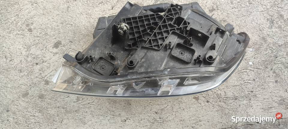 Reflektor prawy BMW f2021 zwykły Jasło