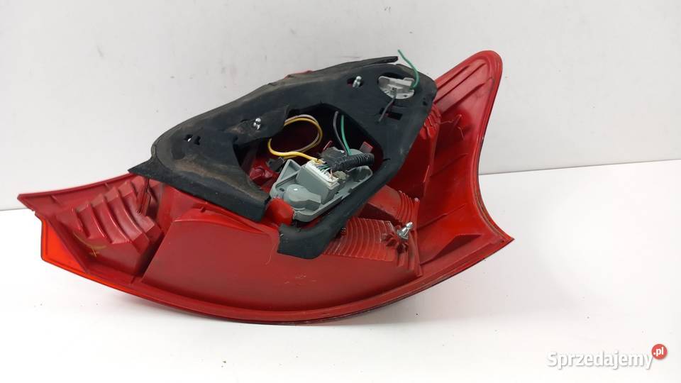 TOYOTA YARIS II HB LAMPA TYŁ LEWA wielkopolskie Zbierkowo sprzedam