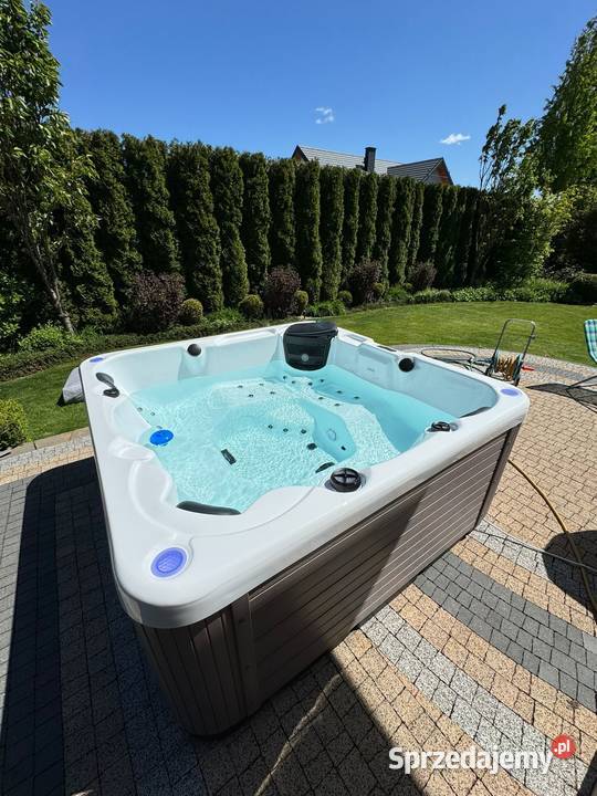 Wanna z hydromasażem Trident Lublin