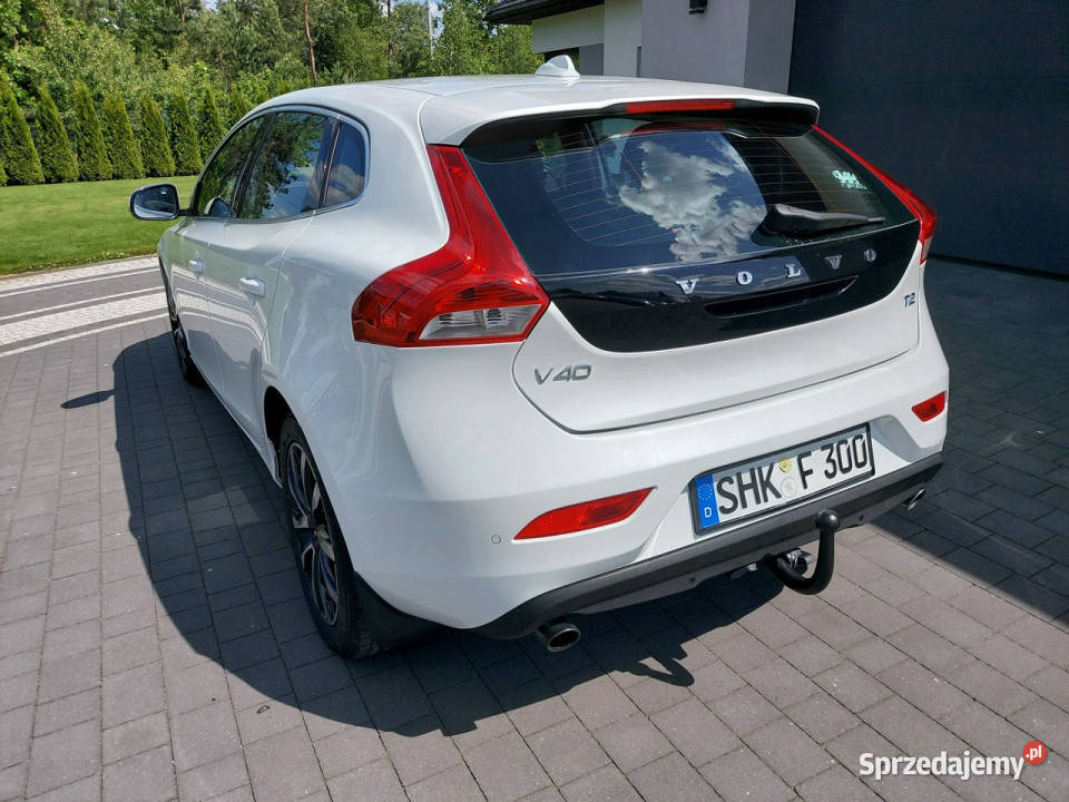 Volvo V40 16 benzyna navi LED II 2012 sprzedam