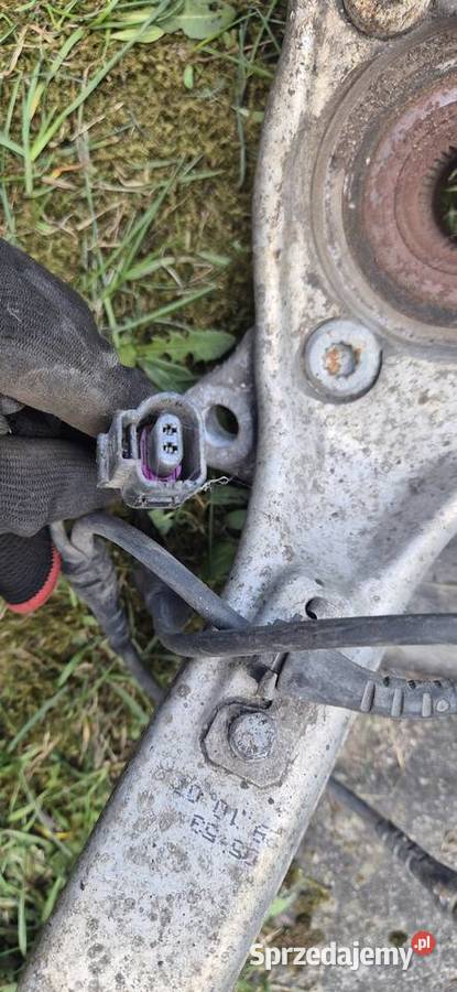 zwrotnica prawa audi a4b6 Bełchatów