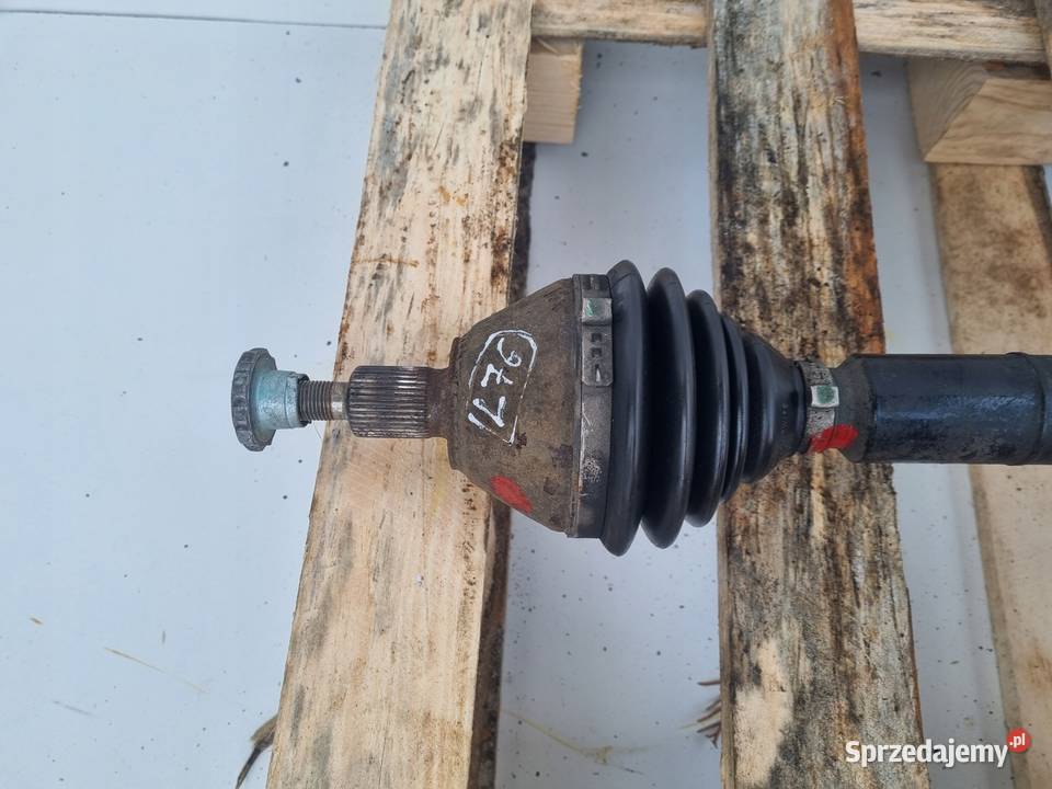 PÓŁOŚ VW Polo V 14 Tsi PRAWA PRZEDNIA półośka osobowe Półosie