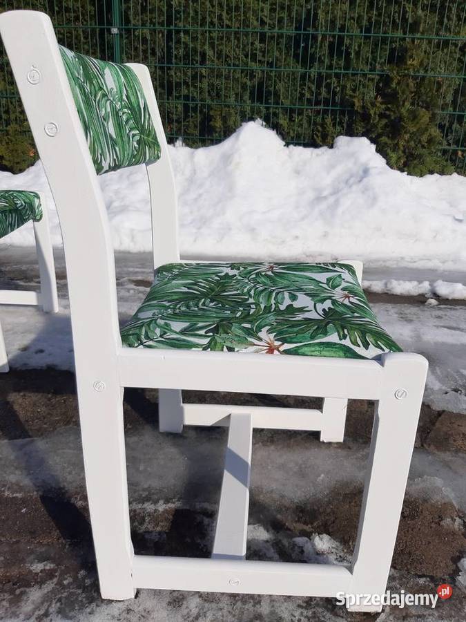 Białe odnowione 4 krzesła Ciechocinek