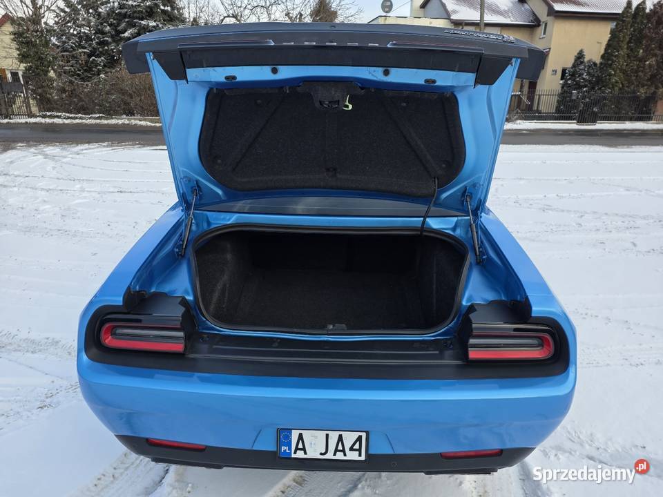 Dodge Challenger 392 V8 64 Radom