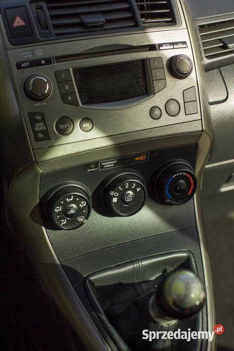 Toyota Verso 18 benzyna 7 Osób Thule Nowe Opony Verso Gdynia