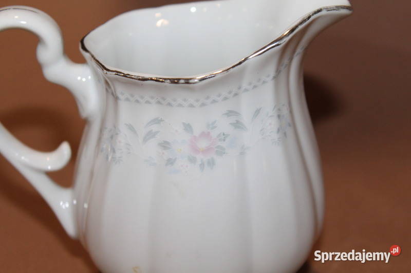 Porcelanowy mlecznik w kwiaty 1158 Antyki, Sztuka, Kolekcje