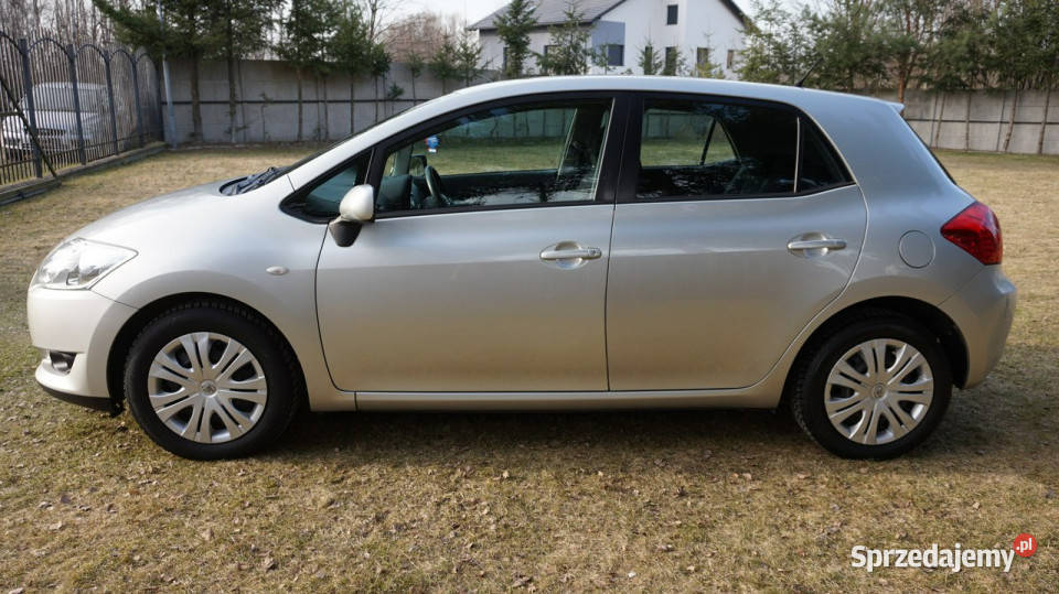Toyota Auris zarejestrowany ubezpieczony 4/5