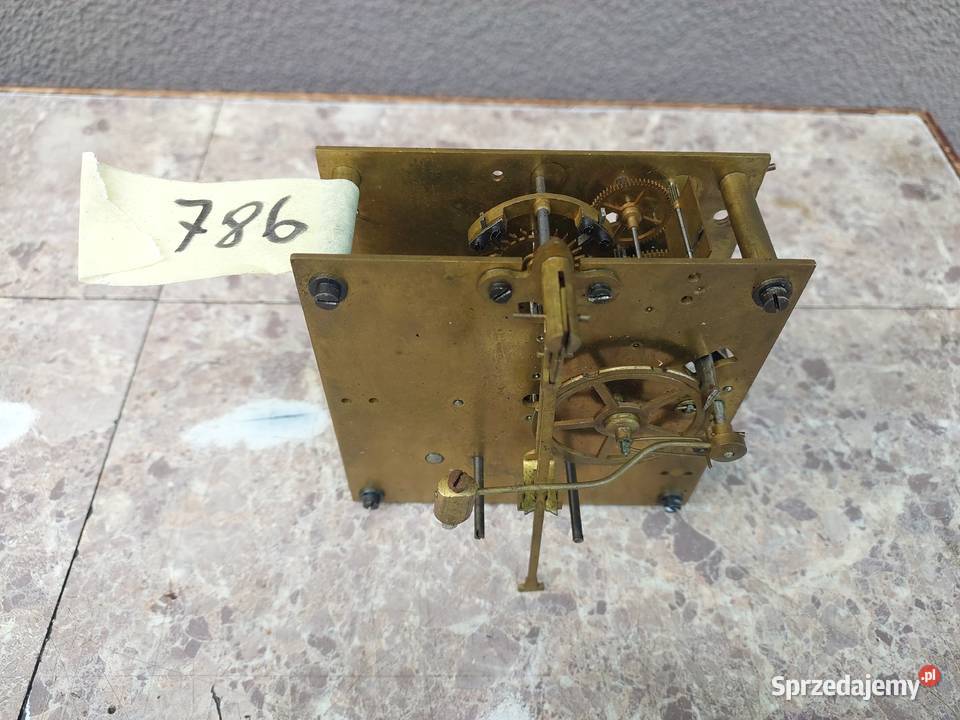 786 Mechanizm starego zegara ściennego Kienzle Tczew