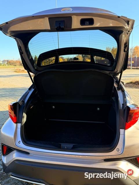 Toyota CHR Hybrid 20 2021 64 000 KOBIETY automatyczna sprzedam