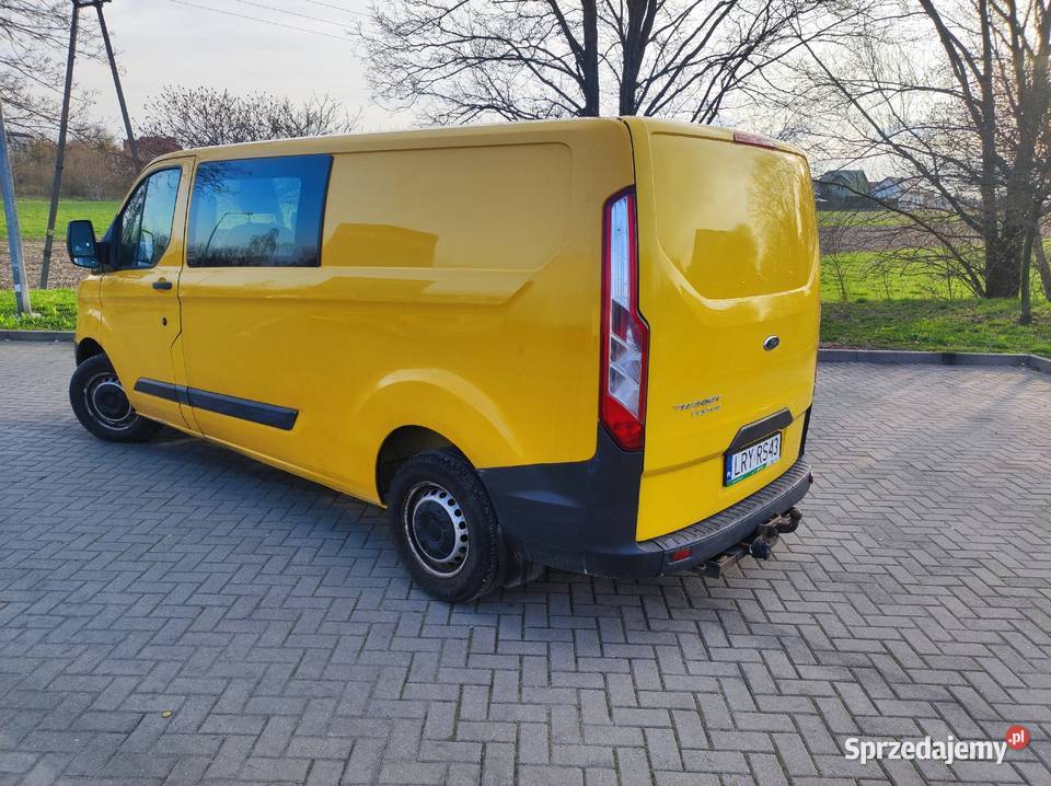 Ford Transit z 2015 roku silnikiem 22 6 osób 800kg Ryki