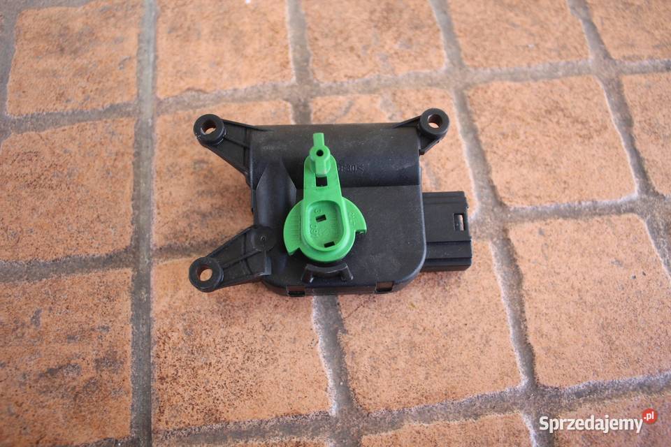 SILNICZEK NAGRZEWNICY AUDI A4 B6 8E1820511B