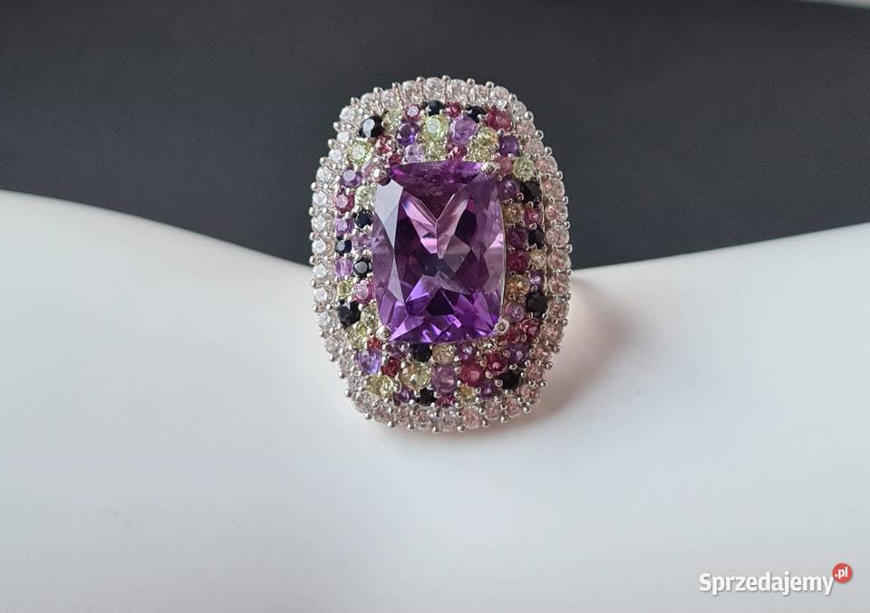Srebrny pierścionek z kamieniami szlachetnymi srebro Biżuteria mazowieckie Otwock