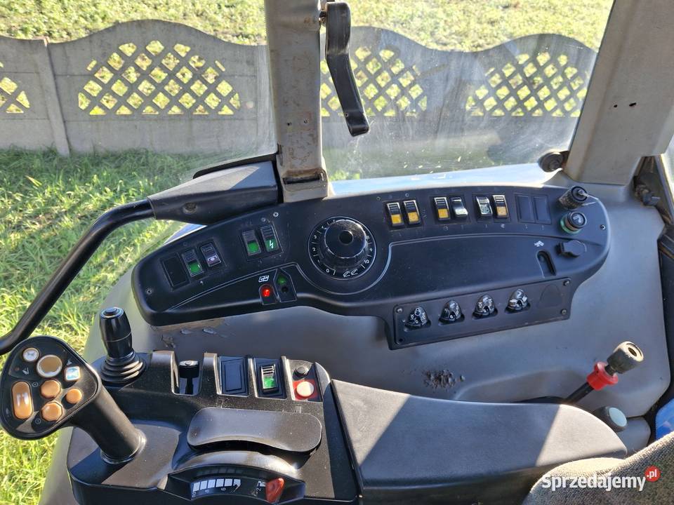 Holland TVT 170 pneumatyka TUZ ciągnik rolniczy New Holland łódzkie Stok Polski